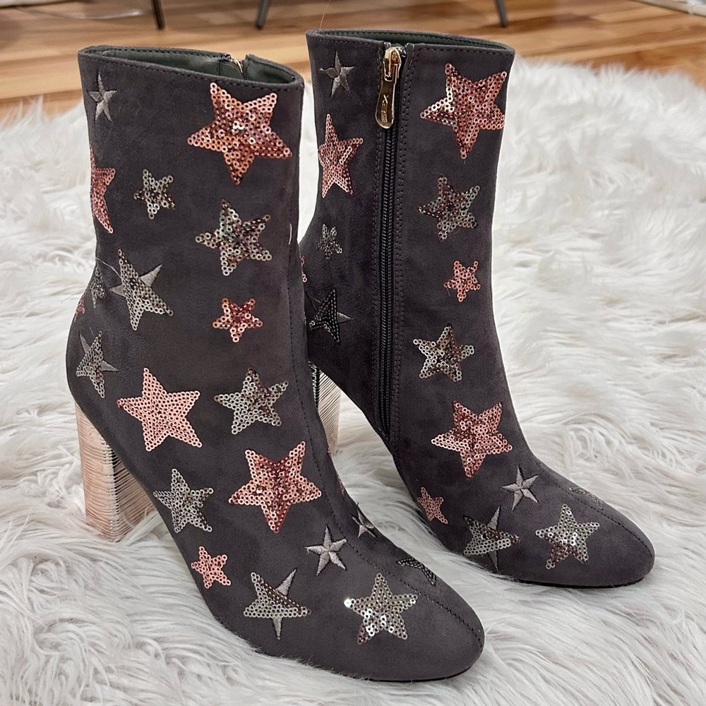 X2B Gray Ankle Boots Women’s Size 7.5 Rose Gold Block Heel Sequin Star Booties